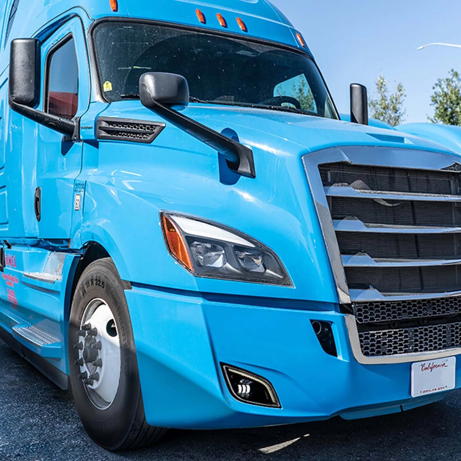 United Pacific® 32830 - Driver Side Projector LED Fog Light - Image 7