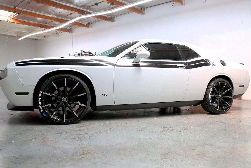 Tire Stickers® MOP-1921-75-4-W - White "Mopar" Tire Lettering Kit With Blue Logo - Image 4